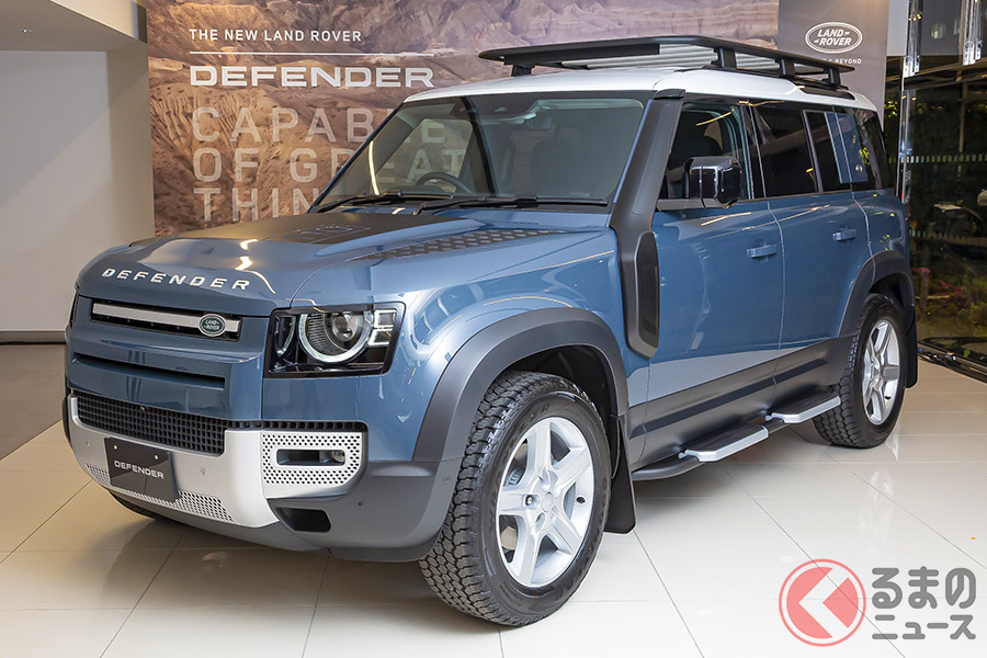 エクスプローラーパックを装着した新型「DEFENDER 110 SE」、ボディカラーはタスマンブルー