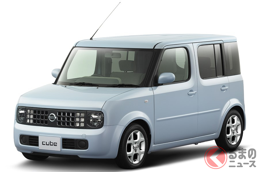 個性的で斬新なデザインによって人気となった2代目「キューブ」