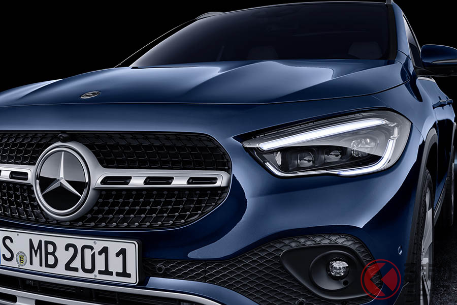 コンパクトSUVとして注目の2代目新型「GLA」(写真)と「GLB」は、もうすぐ同時に日本上陸予定だ