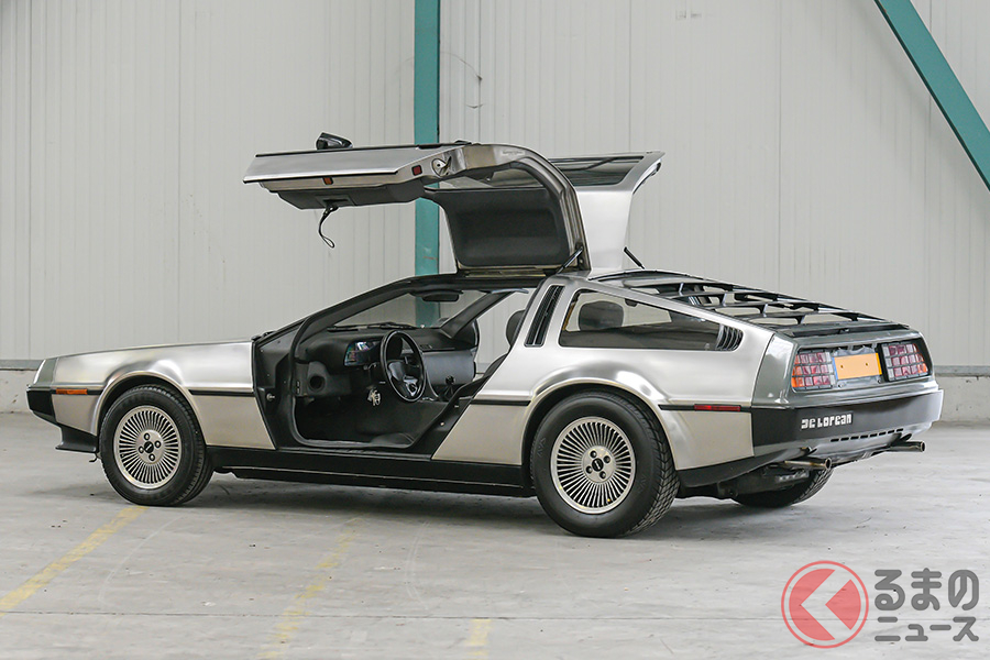 映画『バック・トゥ・ザ・フューチャー』では、多くのパーツが取り付けられていたが、実際はシンプルなデザインだ(C)2020 Courtesy of RM Sotheby's