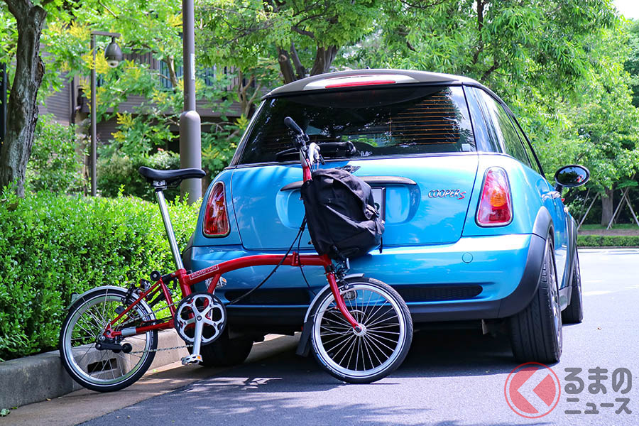 ワンタッチで装着できるラゲッジシステムもあり、買い物などにも重宝しそうだ