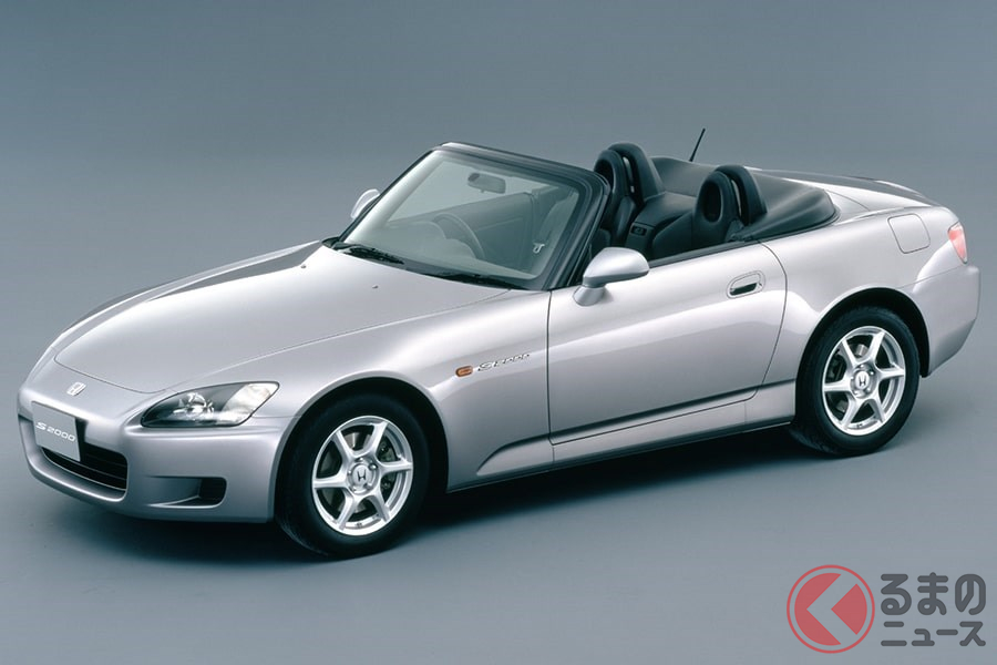 ホンダ創立50周年を記念してつくられた高性能FR車の「S2000」