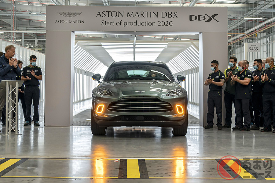 アストンマーティン初のSUVである「DBX」の市販モデル第1号が、ついにラインオフした