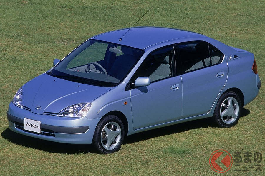 トヨタがもてる技術の粋が集められ世界初の量産ハイブリッド車となった「プリウス」