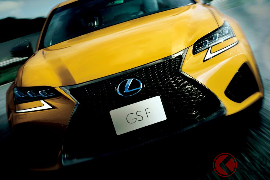 大排気量エンジンを搭載したハイパーセダンたち