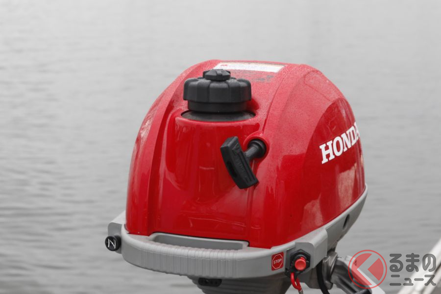 エンジンを掛けるはクルマに限らず様々なエンジンに対して使われる(画像はホンダの船外機)