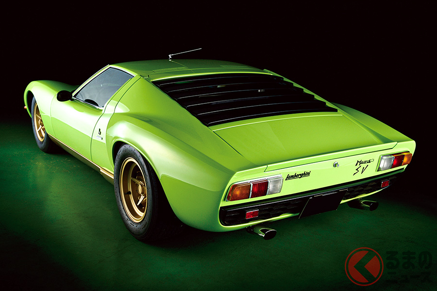 ワイド化されたリアフェンダーと、意匠が変更されたテールライトが、「ミウラP400SV」を見分けるポイントだ