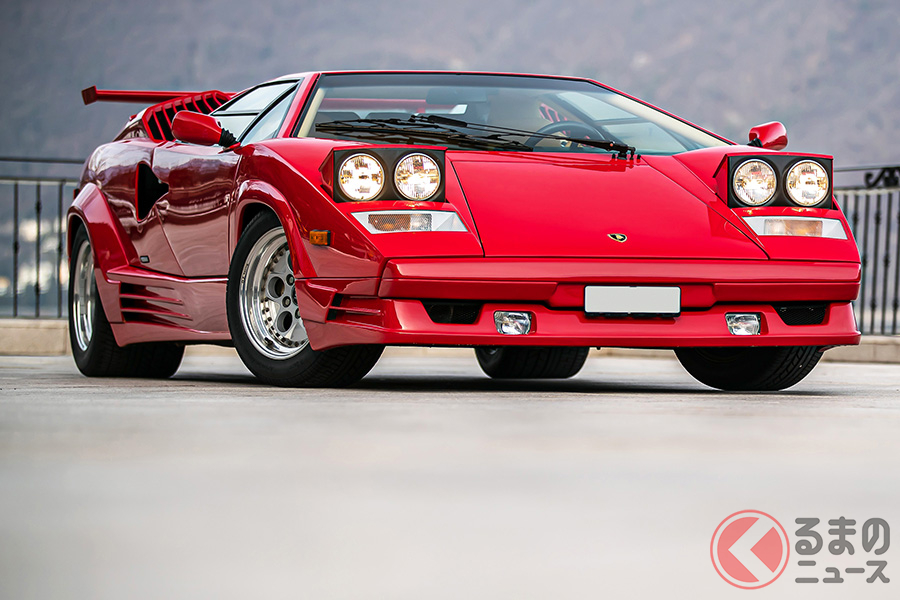 「カウンタック・アニバーサリー」は、オラチオ・パガーニが細部のデザインをリファインした(C)2020 Courtesy of RM Sotheby's