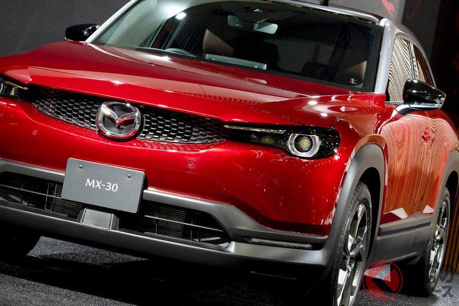 オートモービルカウンシル2020で公開された「MX-30(マイルドハイブリッドモデル)」プロトタイプ車両(国内仕様)