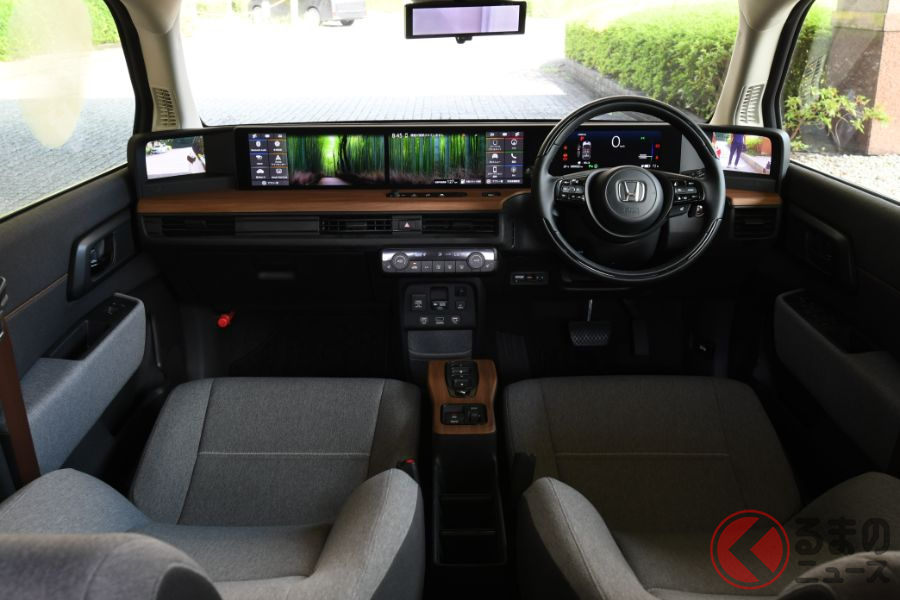 魚が飼える!? 最先端かつ居心地がよいホンダeの室内