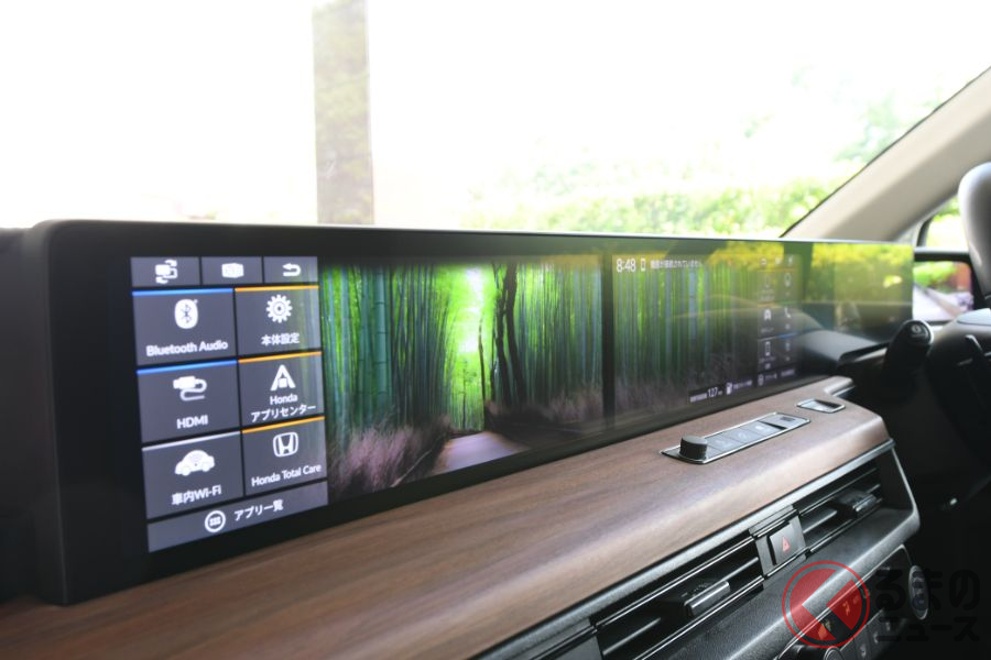 5スクリーンが水平に配置されるホンダeのインパネ