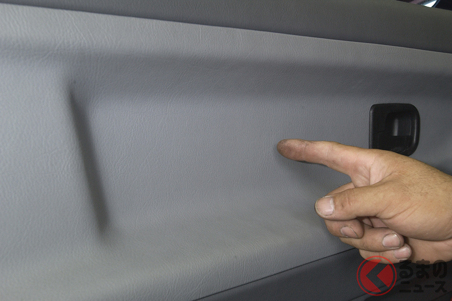 欧州車あるある 天井内張りが落ちてきたらどう対処するのがベター くるまのニュース 欧州車あるある 天井内張りが落ちてきたらどう対処するのがベター くるまのニュース