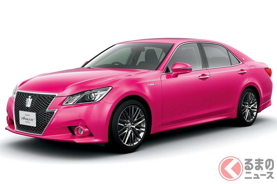 ピンクという衝撃的なカラーが話題となった「クラウン」