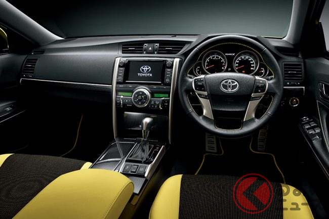 ピンク「クラウン」&イエロー「マークX」 純正なのにヤバすぎる色の車