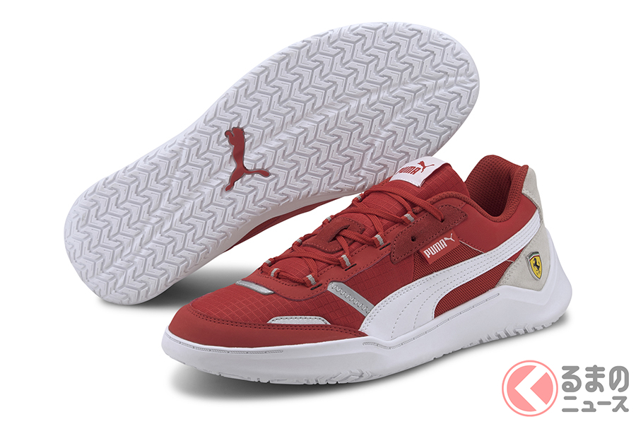 シューレースをつま先から絞め上げシューズと足を一体化させる仕様のフェラーリレースDCフューチャー