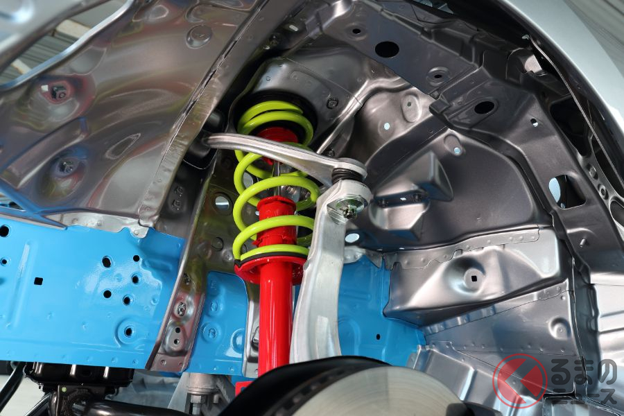 新型ISで改良されたサスペンション周り