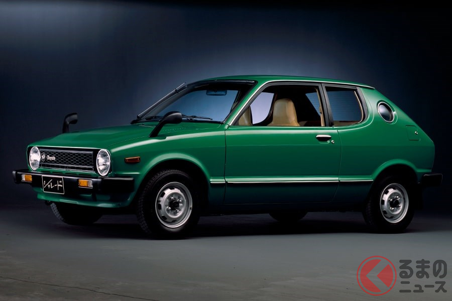 ユニークなサイドウインドウが特徴的な「シャレード クーペ」