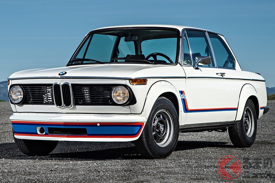 正規輸入車はオーバーフェンダーの周辺がパテ埋めされていた「2002ターボ」