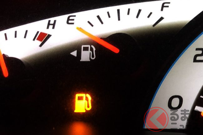 ナメちゃダメ 車のガス欠 燃料警告灯の点灯後何キロ走れる ガス欠時の正しい対処法は くるまのニュース