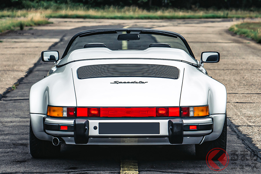 ダイナミックなリアフェンダーとダブルバブルのトノカバーが、ポルシェ「911スピードスター」の存在感を強めている