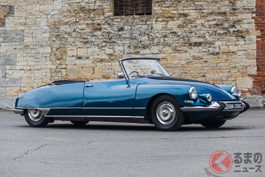 1365台が生産されたなかでも、右ハンドル車は50台だけとされるシトロエン「DS19M デカポタブル coachwork by アンリ・シャプロン」(C)SILVERSTONE AUCTIONS