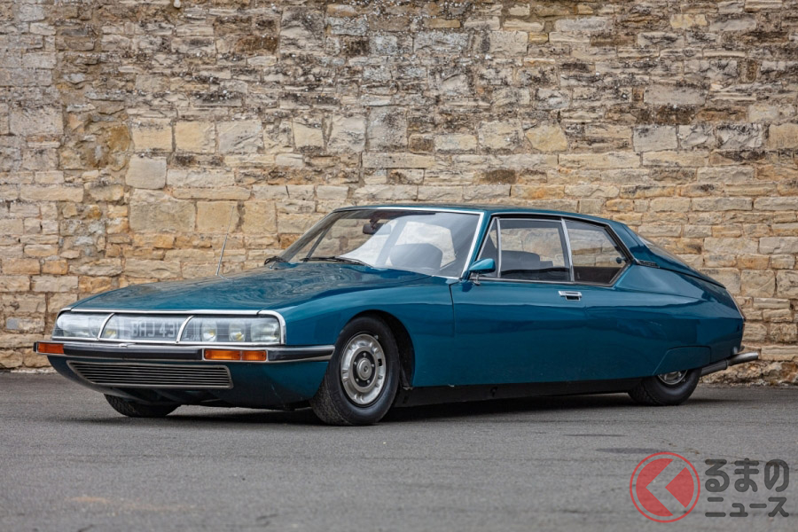 マセラティ社から供給されたV型6気筒4カムシャフトのスーパーカー級エンジンを搭載したシトロエン「SM 2.7 V6」(C)SILVERSTONE AUCTIONS