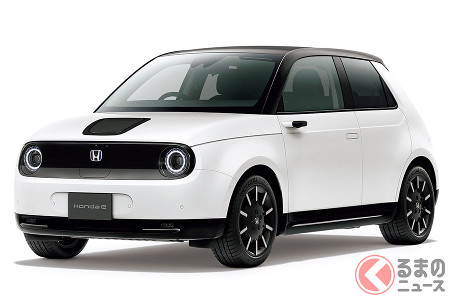 初代「シビック」のように安定感のあるデザインを継承した「ホンダe」