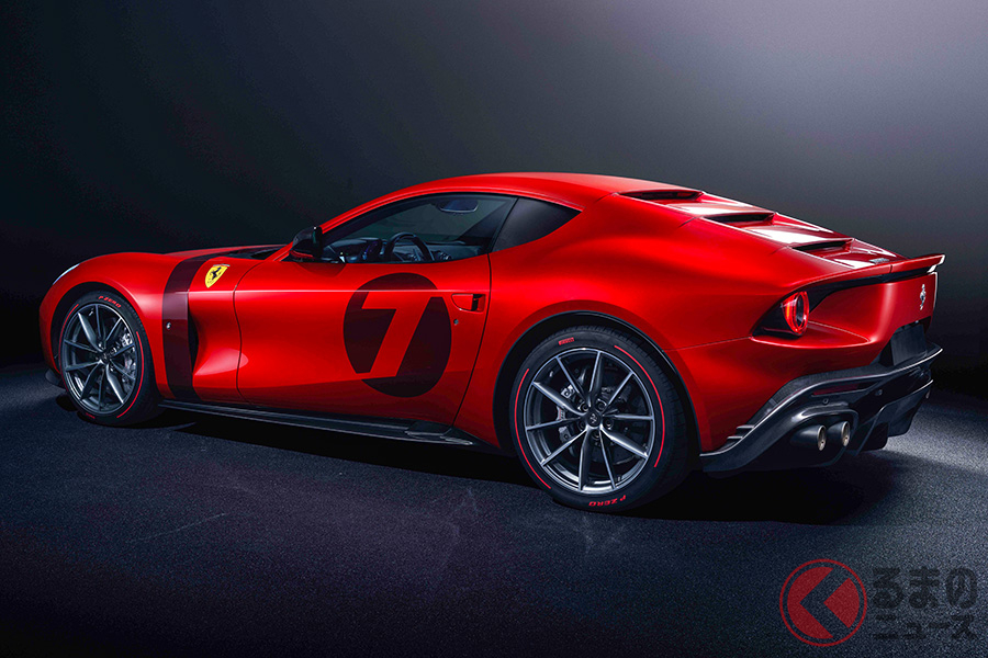 往年のフェラーリを想起させるデザイン要素が散りばめられているが、懐古主義に陥っていないところが、「オモロガータ」の素晴らしい点だ