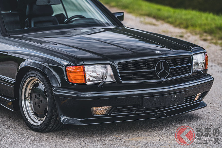 バブルの頃に見かけたAMGといえば、グリルを始めとするクロームパーツがすべてブラックアウトされていた(C)2020 Courtesy of RM Sotheby's