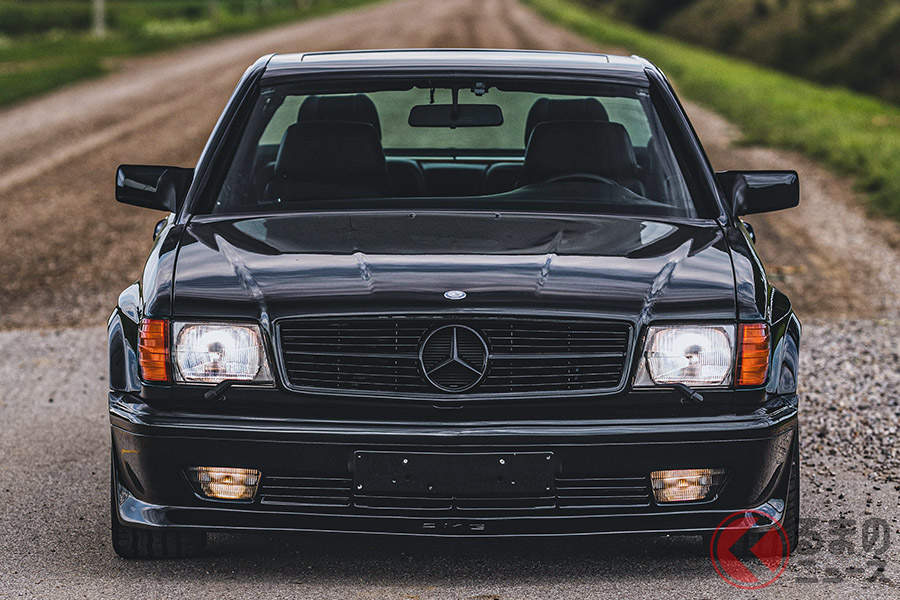 ボディ外装のクロームパーツをブラックアウトしたAMGは、見るからにコワモテだった(C)2020 Courtesy of RM Sotheby's