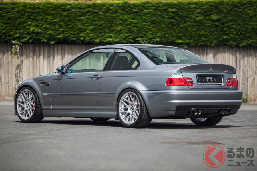 トランクリッドやリアディフューザーなど、控え目な空力特性を改善するパーツが装着される