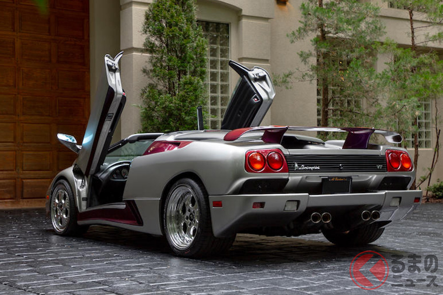 最初のオーナーによって、独自にペイントが施された「ディアブロ VT ミレニアム・ロードスター」(C)Bonhams
