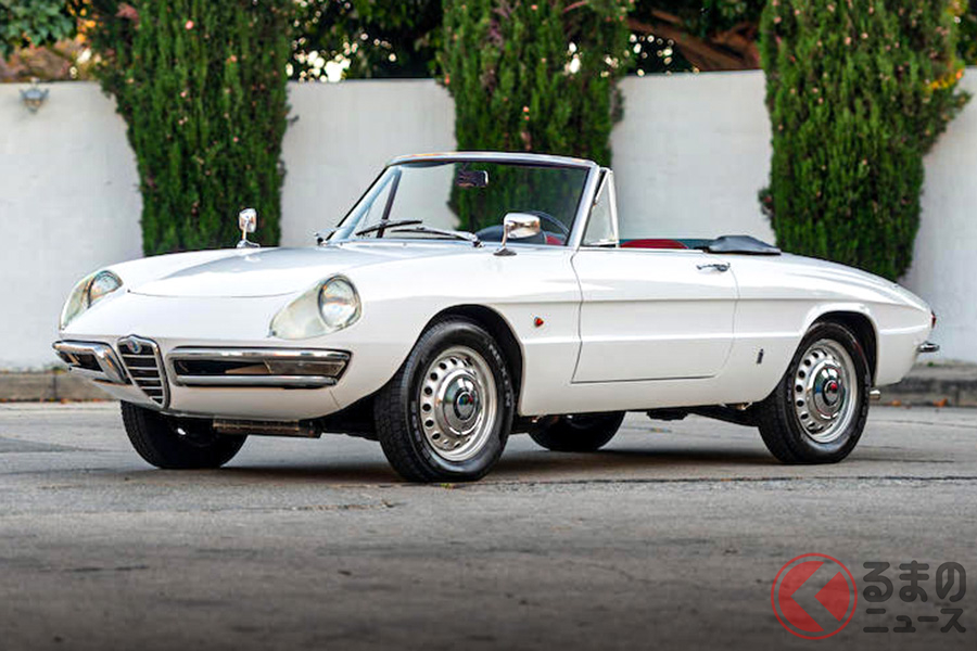 約478万円で落札された1967年式アルファ ロメオ「デュエット1600スパイダー」(C)Bonhams