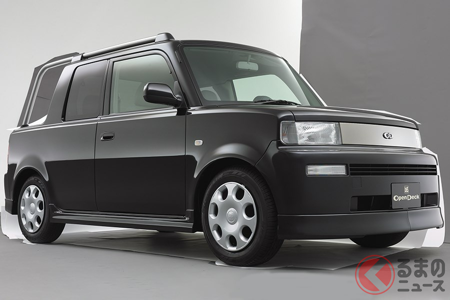 アイデアと遊び心満載の「bB オープンデッキ」はエンブレムも「OD」