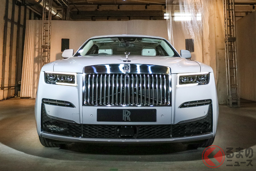 ゴーストとすぐに分かり、さらに新規感も充分にあるフロントマスク