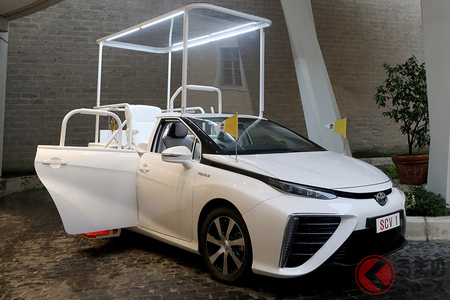 フランシスコ法王に寄贈されたトヨタ「ミライ」をベースとした水素パパモビル