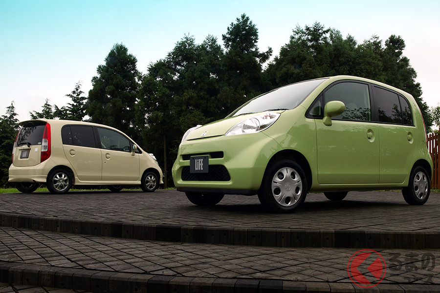 ホンダ4代目「ライフ」(カラーは写真左:バニラクレム、写真右:マッチャクレム)