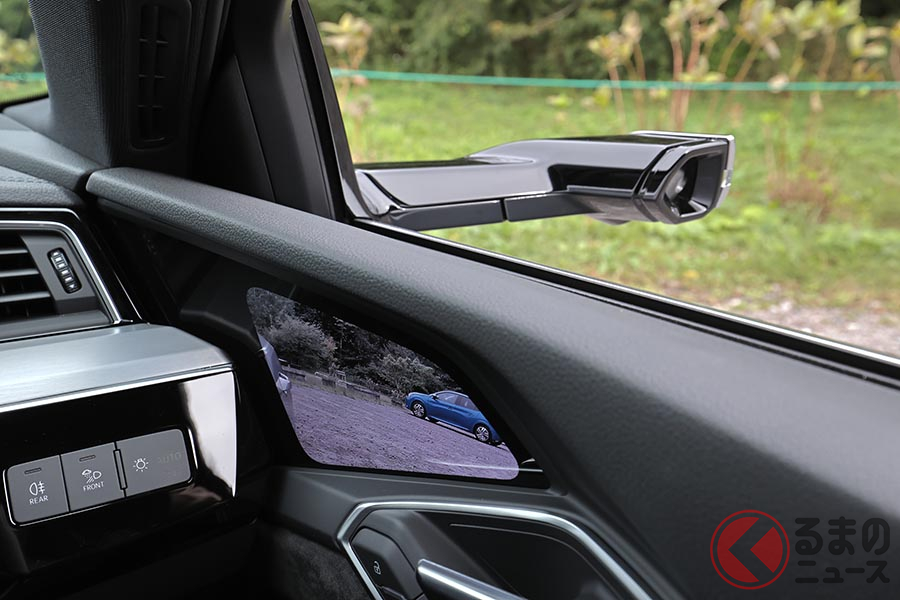 バーチャルエクステリアミラーの映像はここに映る