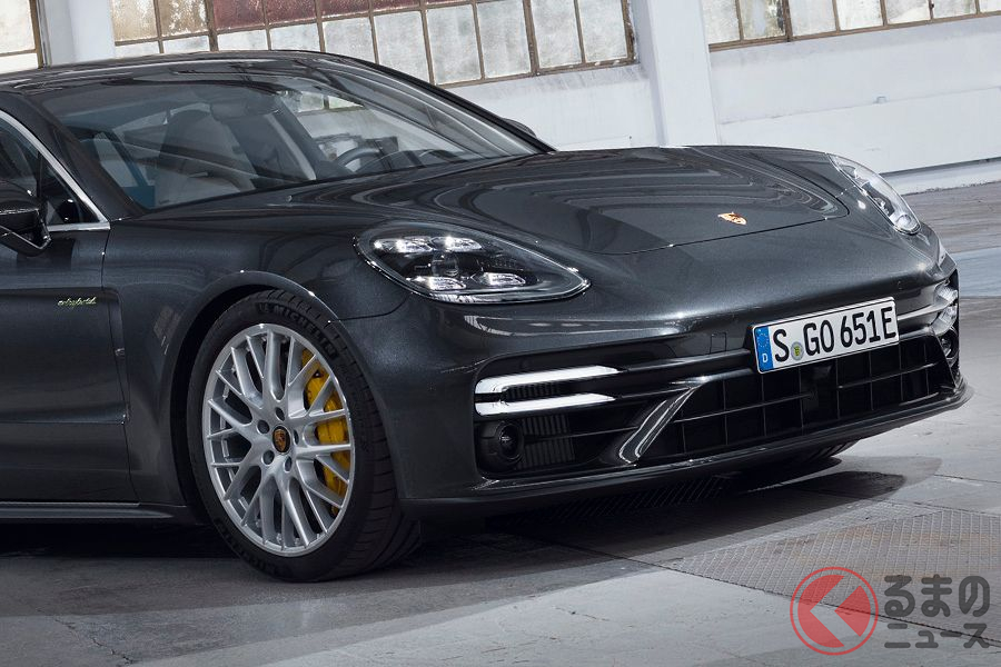 ポルシェ・パナメーラのフラッグシップモデル 新型「パナメーラターボS E-ハイブリッド」