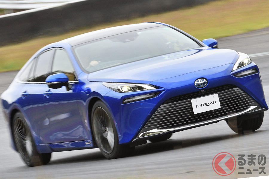 トヨタの市販燃料電池自動車(FCV)「MIRAI(ミライ)」