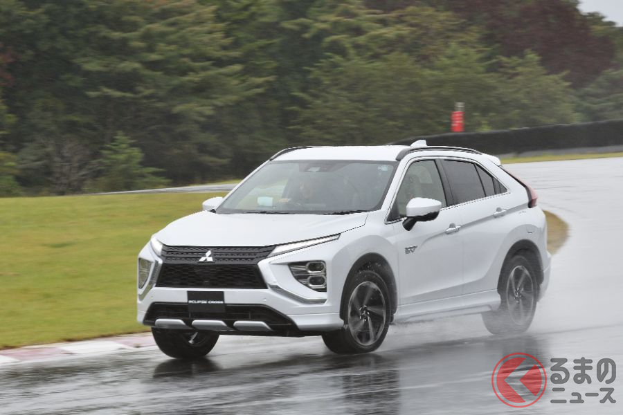 ウェット路面でも不安要素はゼロ!? 三菱が誇る四輪制御技術「S-AWC」の実力がスゴい!