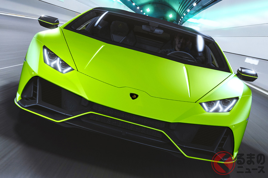 「ウラカンEVO Fluo Capsule」はマットブラック部分へボディカラーと同色の差し色が加えられる