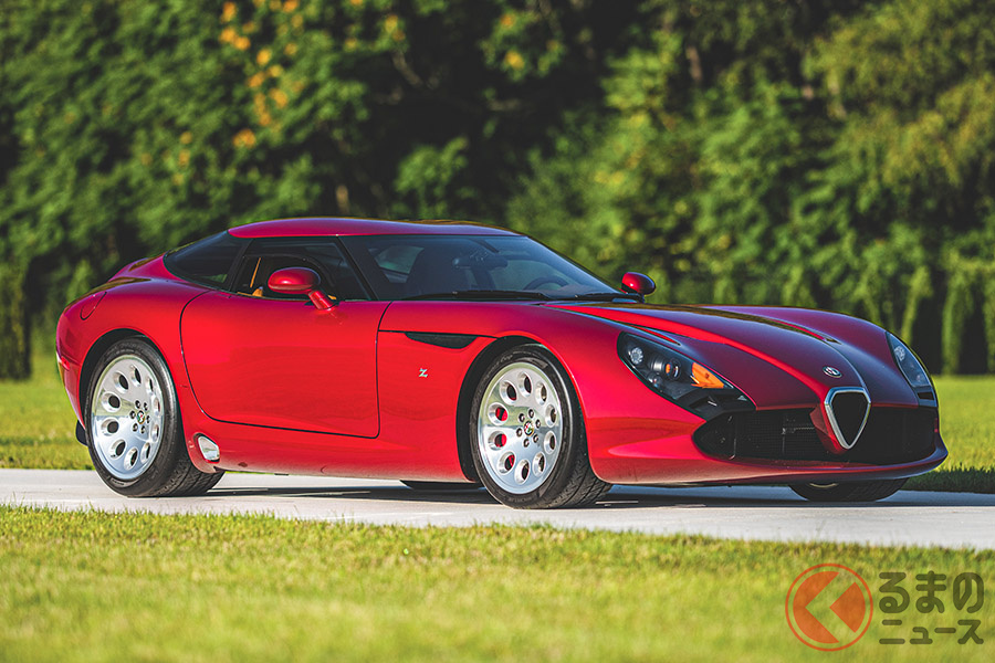 アルファ ロメオ100周年をザガートが祝うかたちでワンオフ製作し、2010年に発表されたアルファ ロメオ「TZ3コルサ」のロードバージョンである「TZ3ストラダーレ」(C)2020 Courtesy of RM Sotheby's