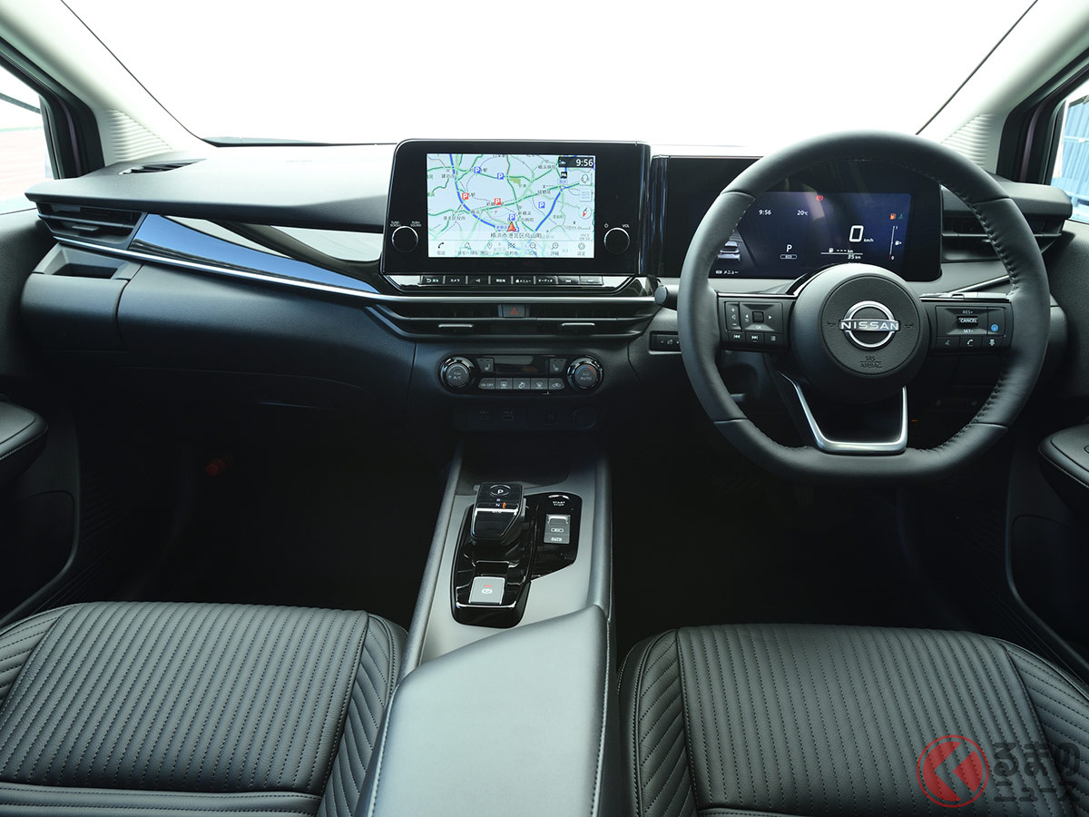 インテリアは先進感溢れるデザインを採用した新型「ノート」