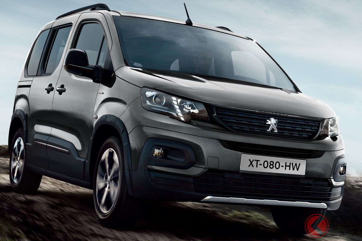 プジョー新型「リフター」のインテリア。最新プジョーモデル同様「i-Cockpit(iコックピット)」を採用