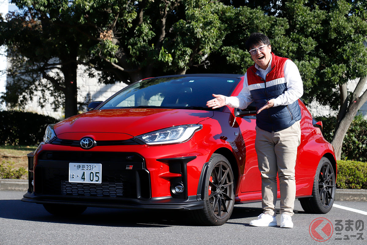 GRヤリスを購入した筆者(山本シンヤ)。