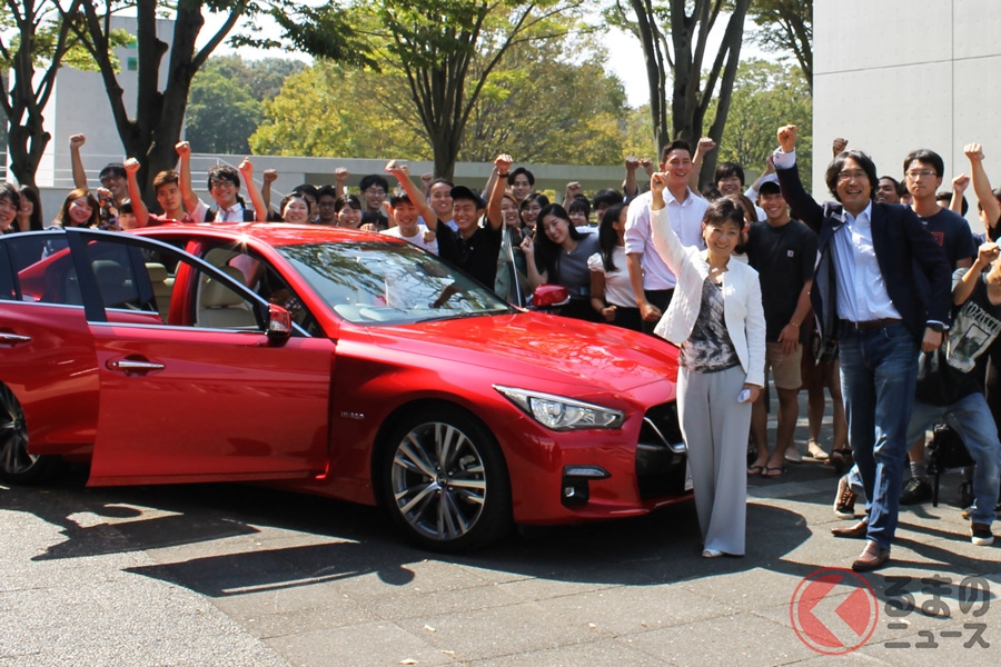 慶應義塾大学でおこなわれた日産自動車 星野朝子 執行役副社長の「大学キャンパス出張授業」の様子