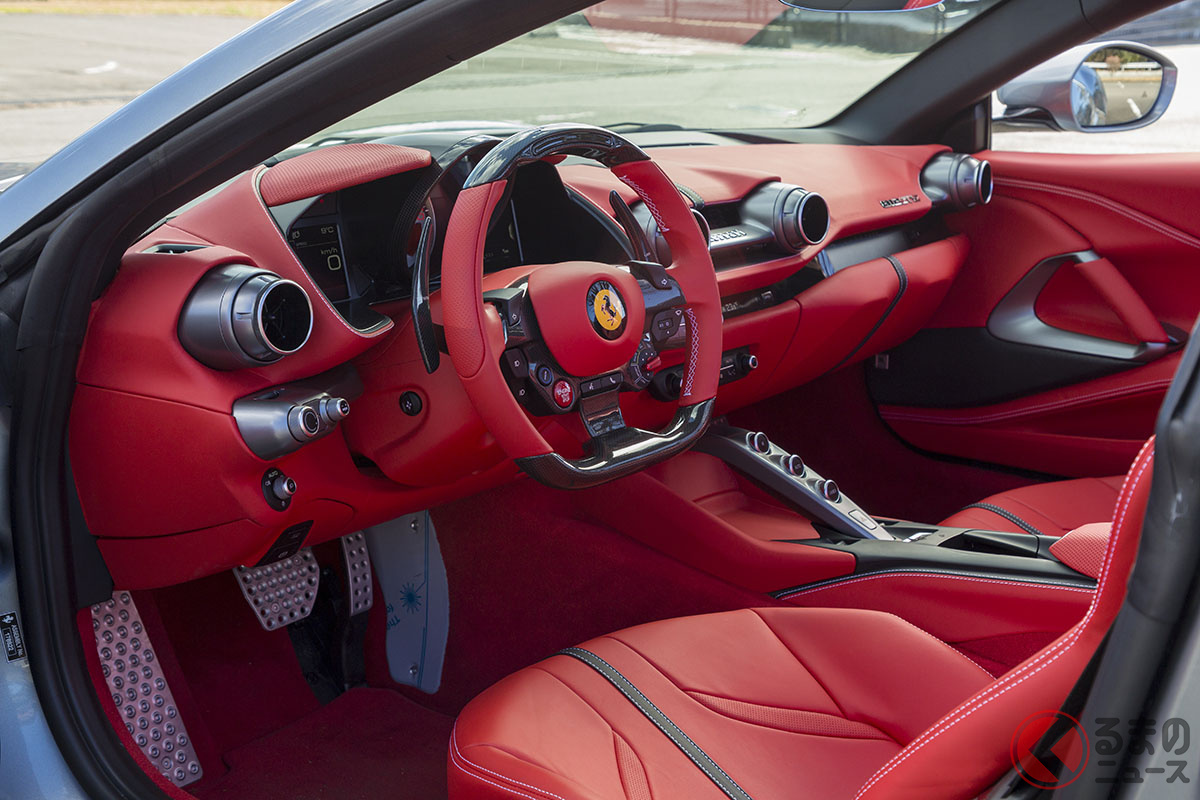 「F12」から基本的にキープコンセプトとなる「812GTS」のインテリアだが、各所のデザインがブラッシュアップされて、使い勝手が向上している