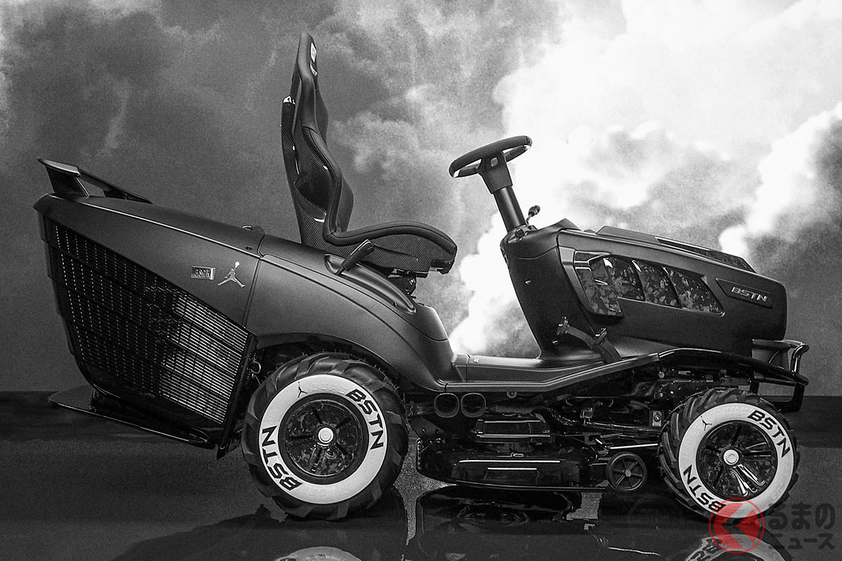 シートやボディ各部には、ジャンプマンの意匠とBSTN、マンソリーのロゴを配していて、誰が見てもエアジョーダンを意識させるライドオン芝刈り機「BSTN GT XI」