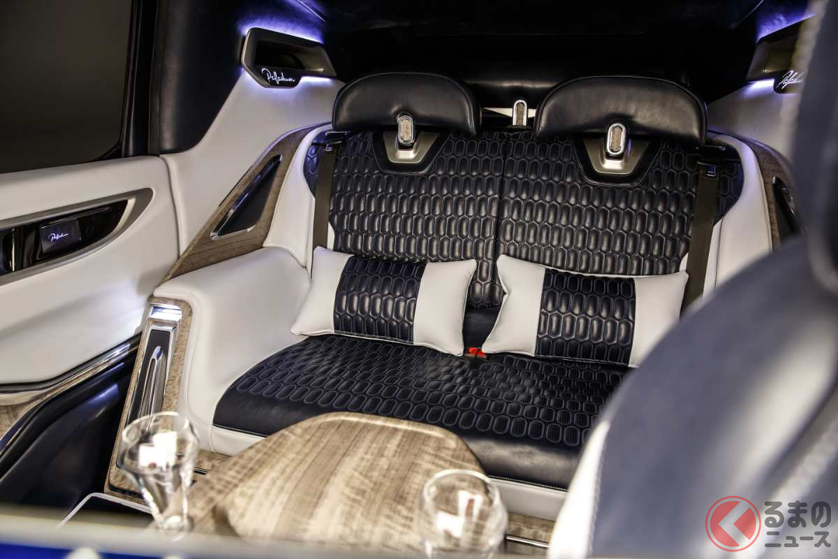 アズノム「パラディウム」のリアシート